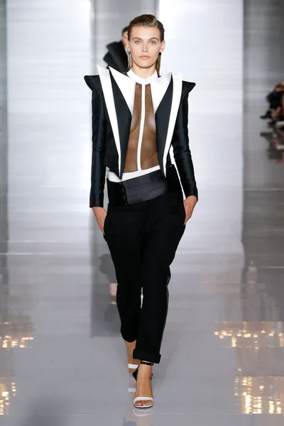 Look 84